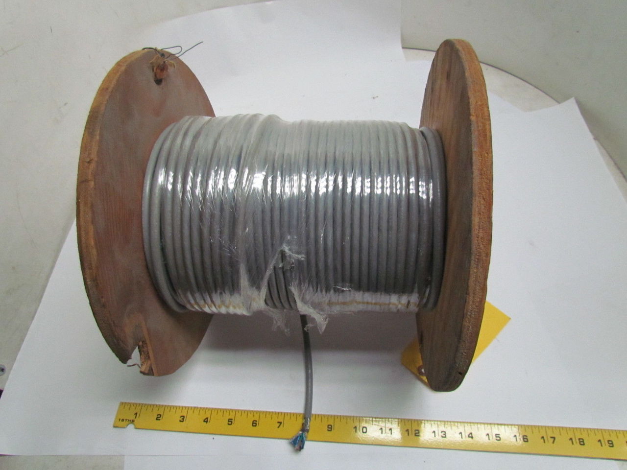 Manhattan Electric E86009 22 AWG 9Conductor Foil Shielded Cable Type