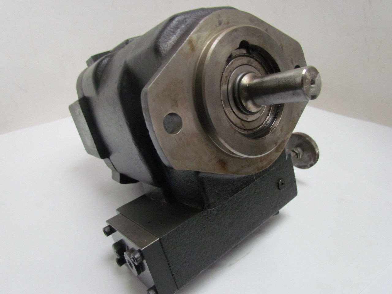 Oilgear PVWW15LDFYHNSNTH135D Open Loop Hydraulic Pump 3/4" Shaft eBay