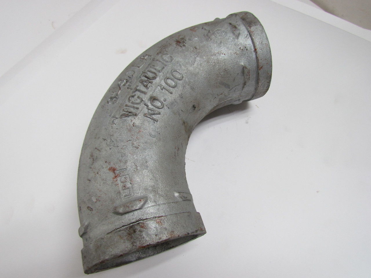 Victaulic No 100 3"90 Degree Long Radius Grooved Pipe Fitting