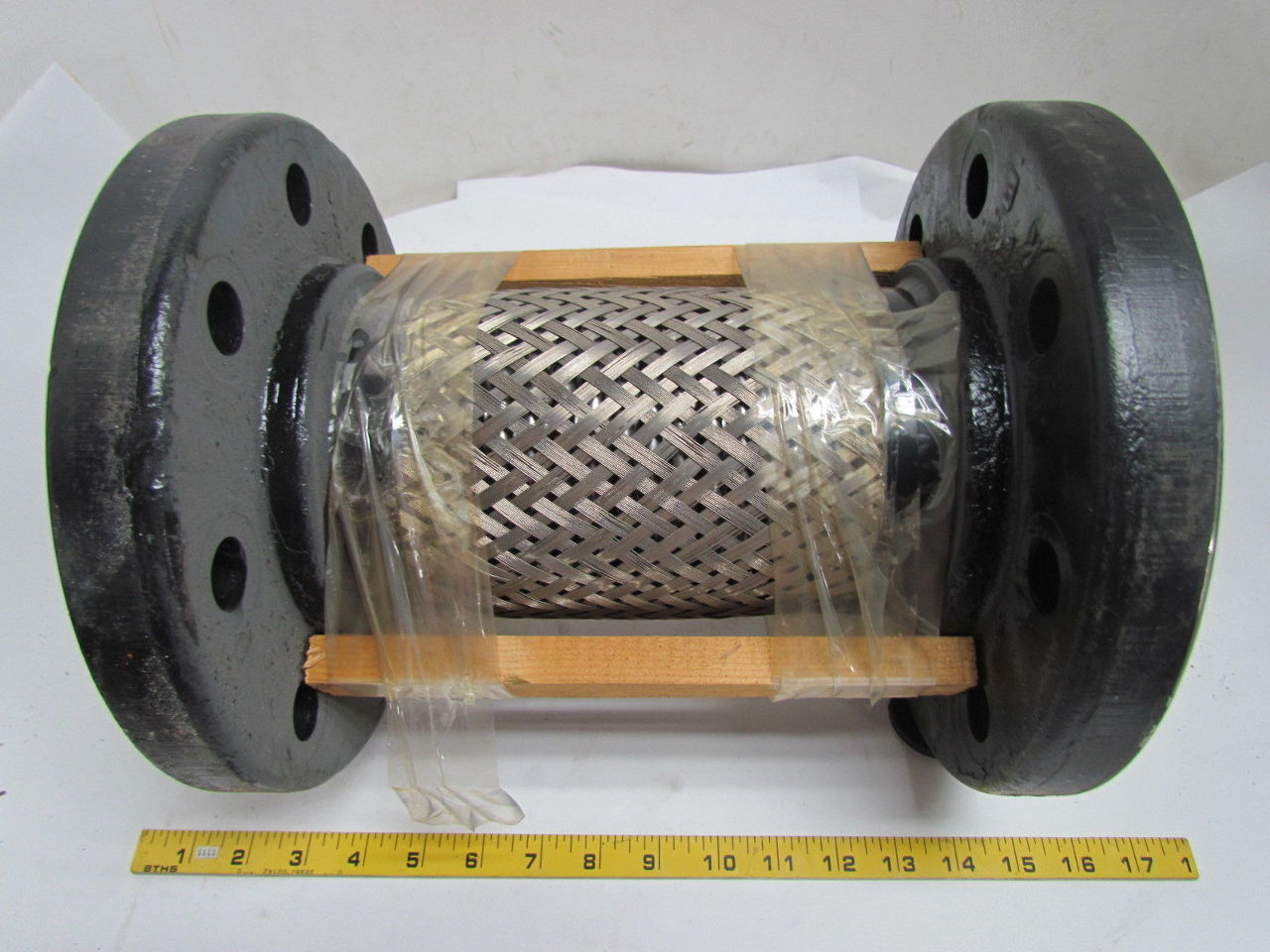 A105 4 in 8 Bolt Pipe Flex Fitting Expansion Joint Stainless Steel