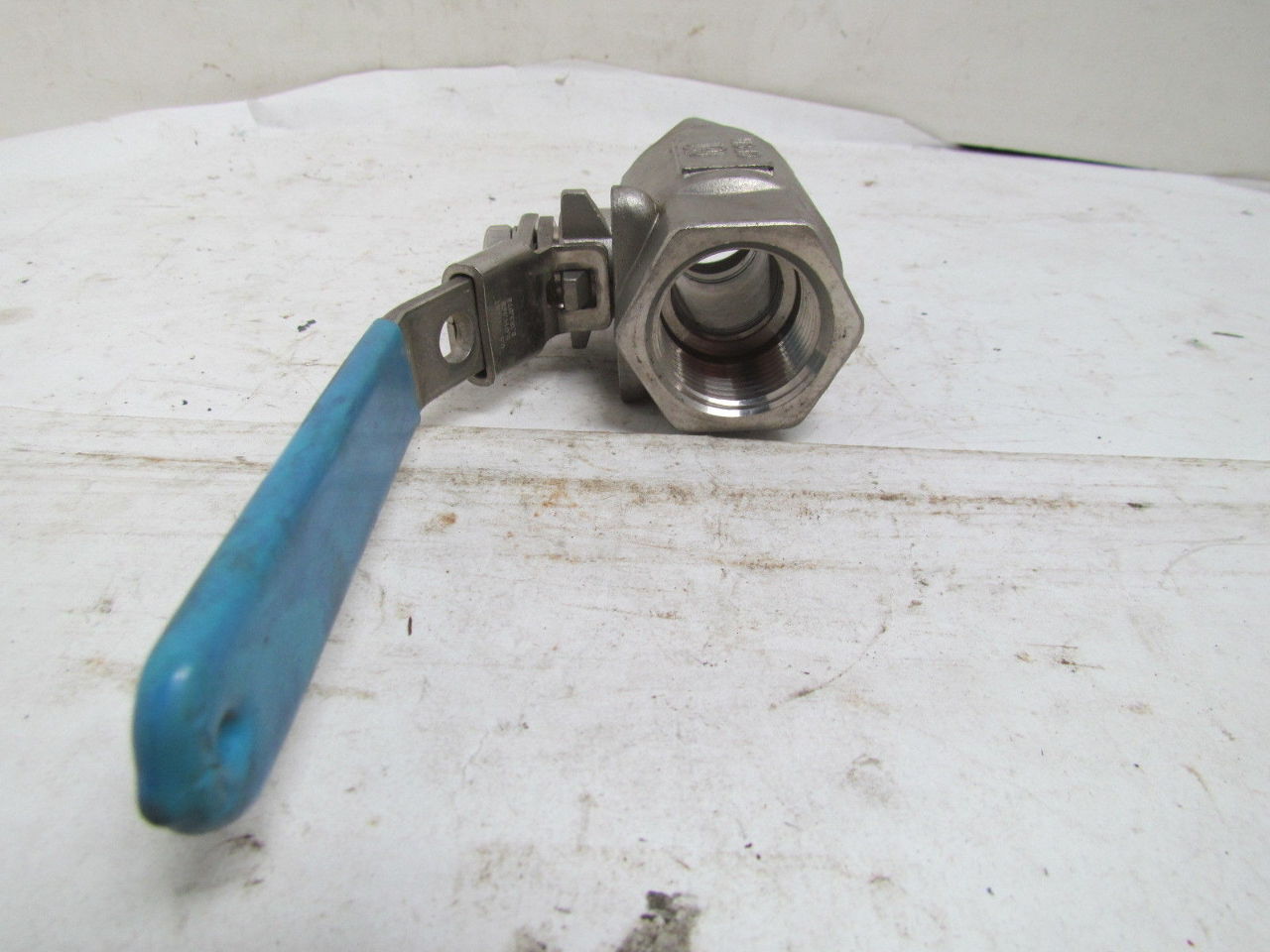 Milwaukee CF 8M 1" NPT 2000 WOG Stainless Steel Ball Valve Locking