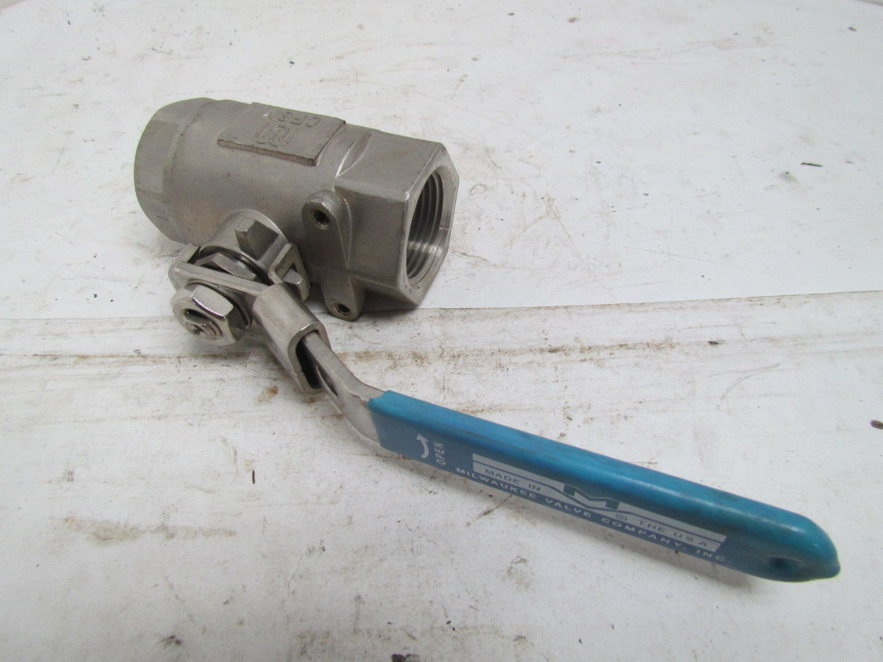 Milwaukee CF 8M 1" NPT 2000 WOG Stainless Steel Ball Valve Locking