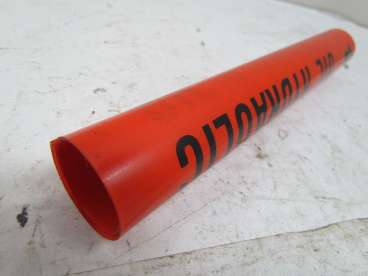 Brady SnapOn Pipe Marker Oil Hydraulic Size B Fits 11/2" to 23/8