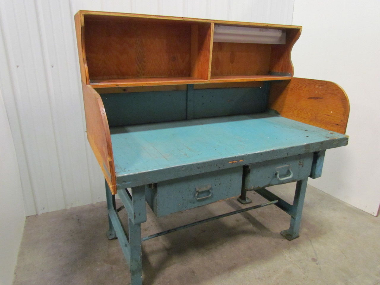 Vintage Industrial Heavy Duty Workbench Desk Butcher Block Table Cast