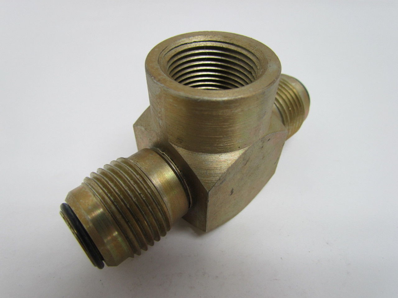 Parker 12 OTXO OTXS Soft Seal 12 37deg JIC Flare x 3/4"" NPT Branch