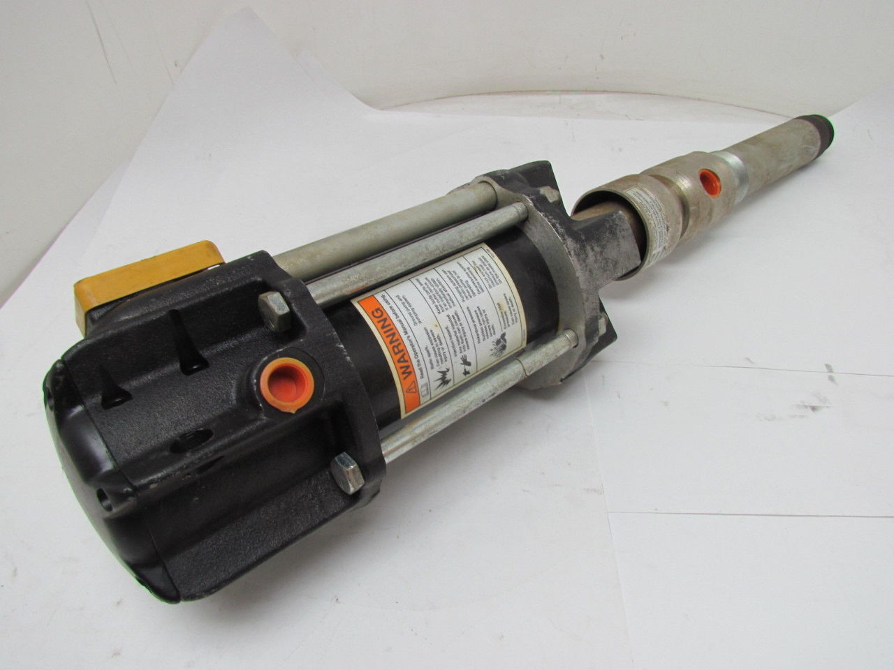 Aro Ingersoll Rand 6504539 TwoBall Pneumatic Grease Piston Pump Wall