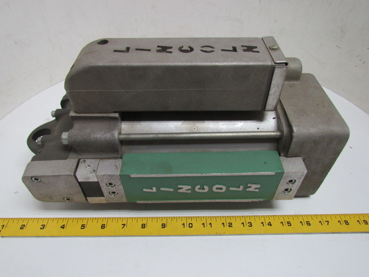 Lincoln 84804 Pneumatic Oil Pump Air Motor 4" Grease Pump Airmotor Ser
