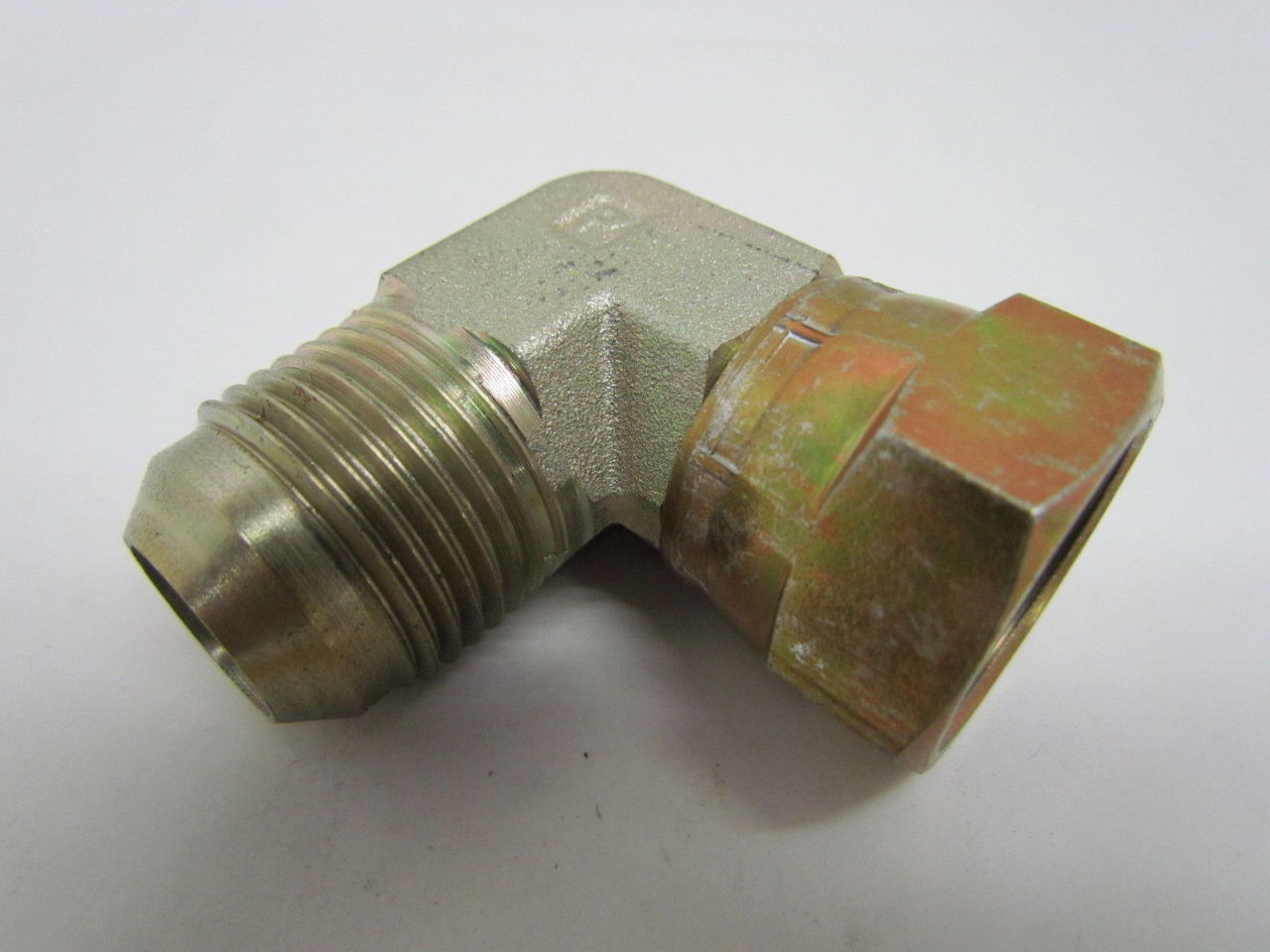 Parker TripleLok 12 C6XS 12C6XS 3/4x3/4" Swivel Nut 90 Degree Elbow