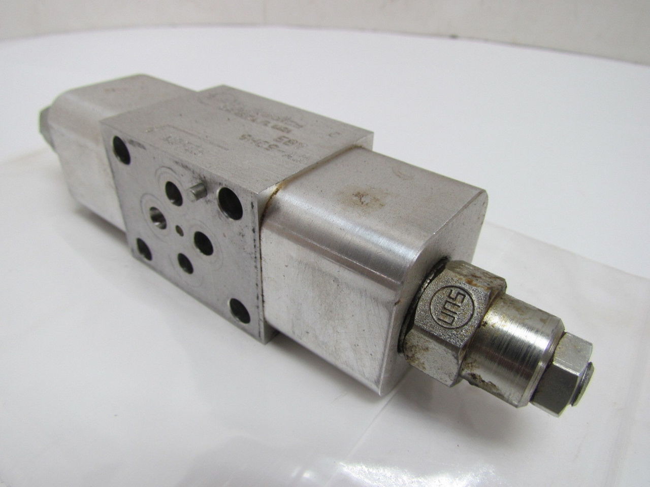 Sun Hydraulics EBY 9HC9A2 Aluminum Valve Sandwich Body D01 CETOP 3 Solenoid eBay