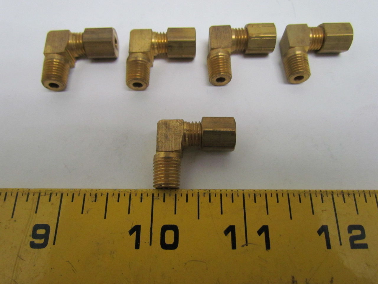 Eaton Weatherhead 69x2x1 Brass Compression Fitting Male Elbow 1/8x1/16