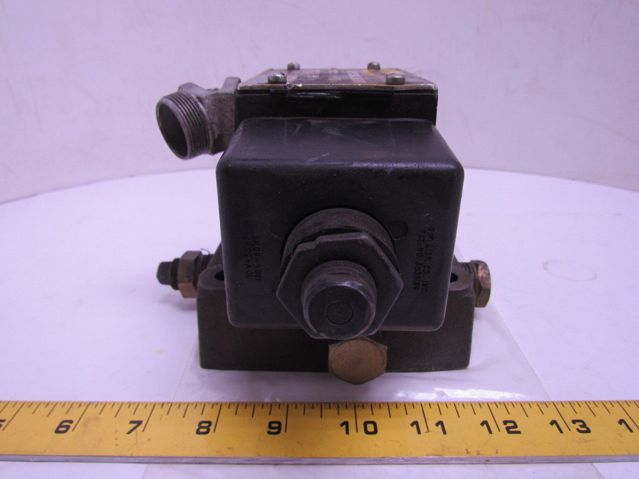 Parker D3W1BY 2Position Directional Control Solenoid Valve w/Manifold