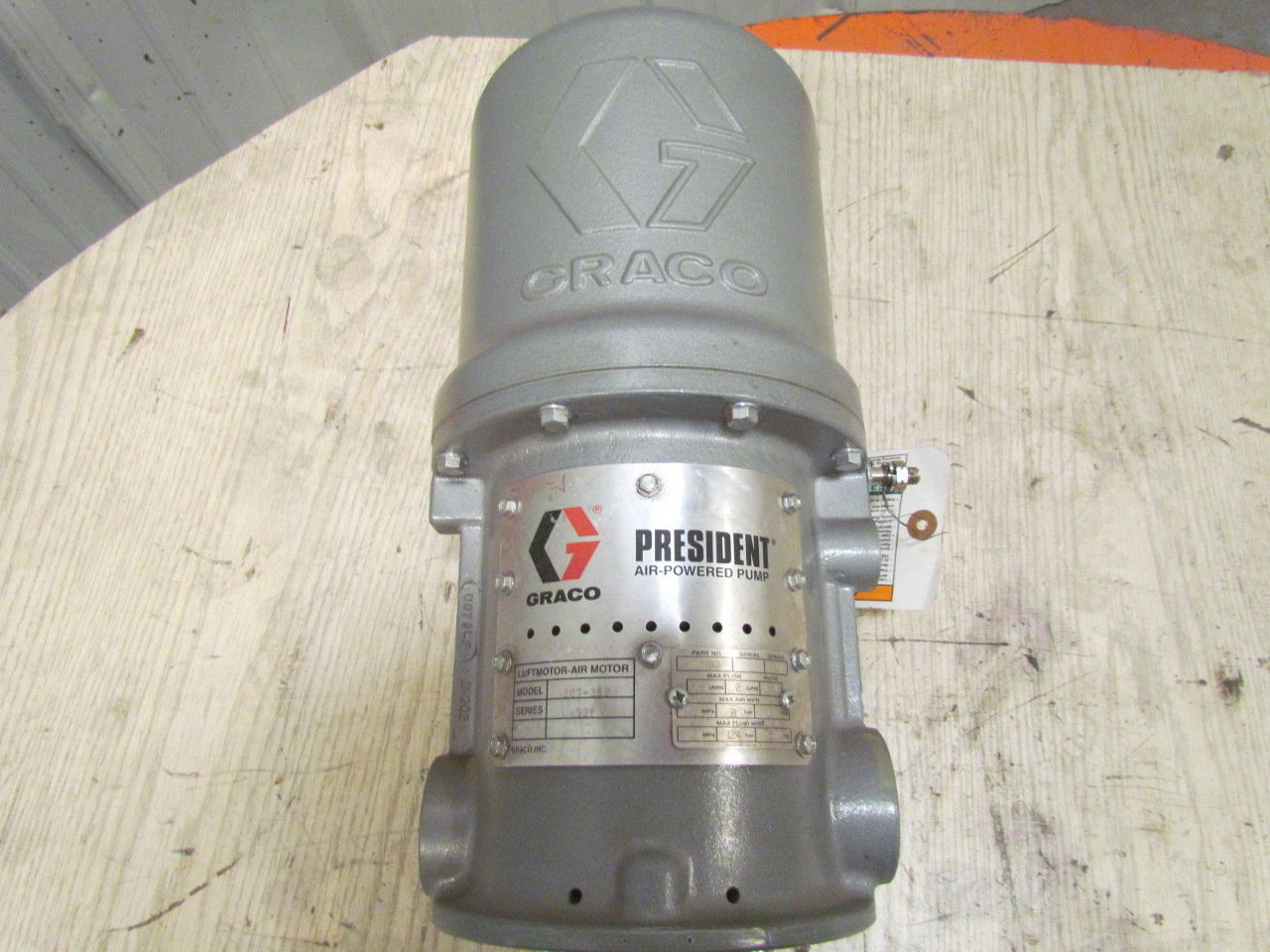 Graco 217580 207352 151 President Pump 1800 PSI NIB