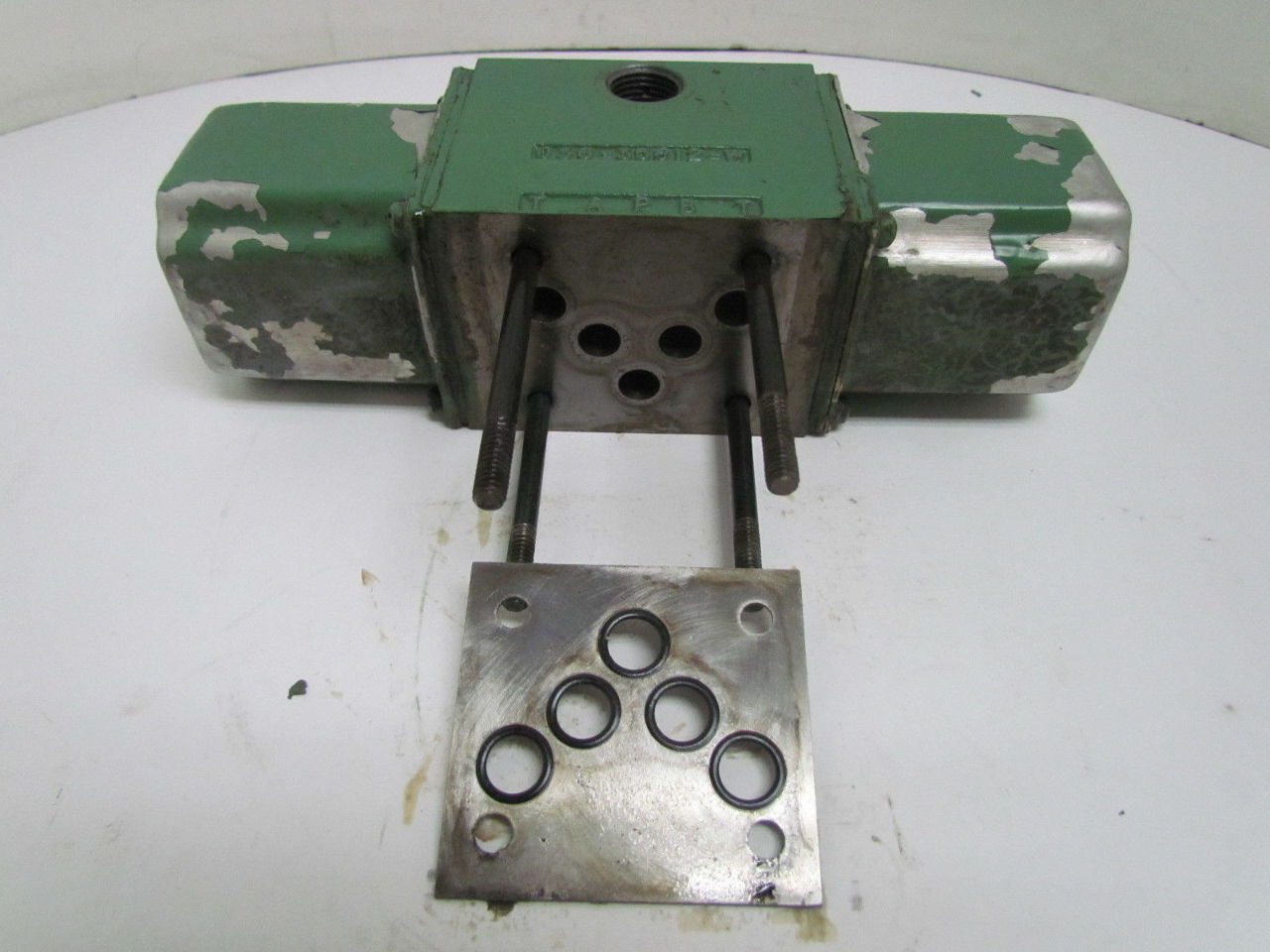 Abex Denison D2D04 33 207 03 02 1 Hydraulic Solenoid Valve