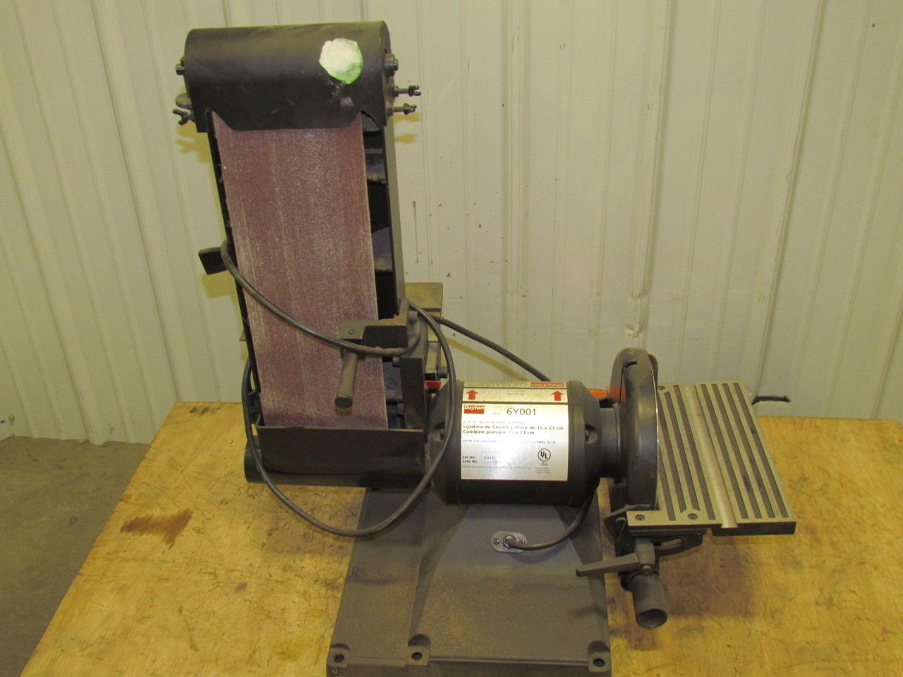 Dayton 6Y001 6" Belt Sander/9" Disc Sander 3/4 HP 3450 RPM 120V