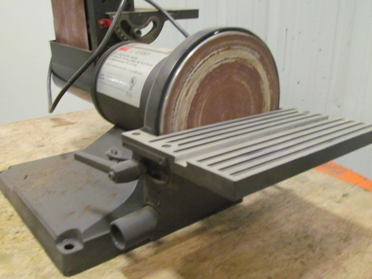 Dayton 6Y001 6" Belt Sander/9" Disc Sander 3/4 HP 3450 RPM 120V