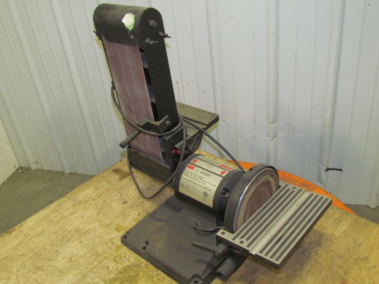 Dayton 6Y001 6" Belt Sander/9" Disc Sander 3/4 HP 3450 RPM 120V