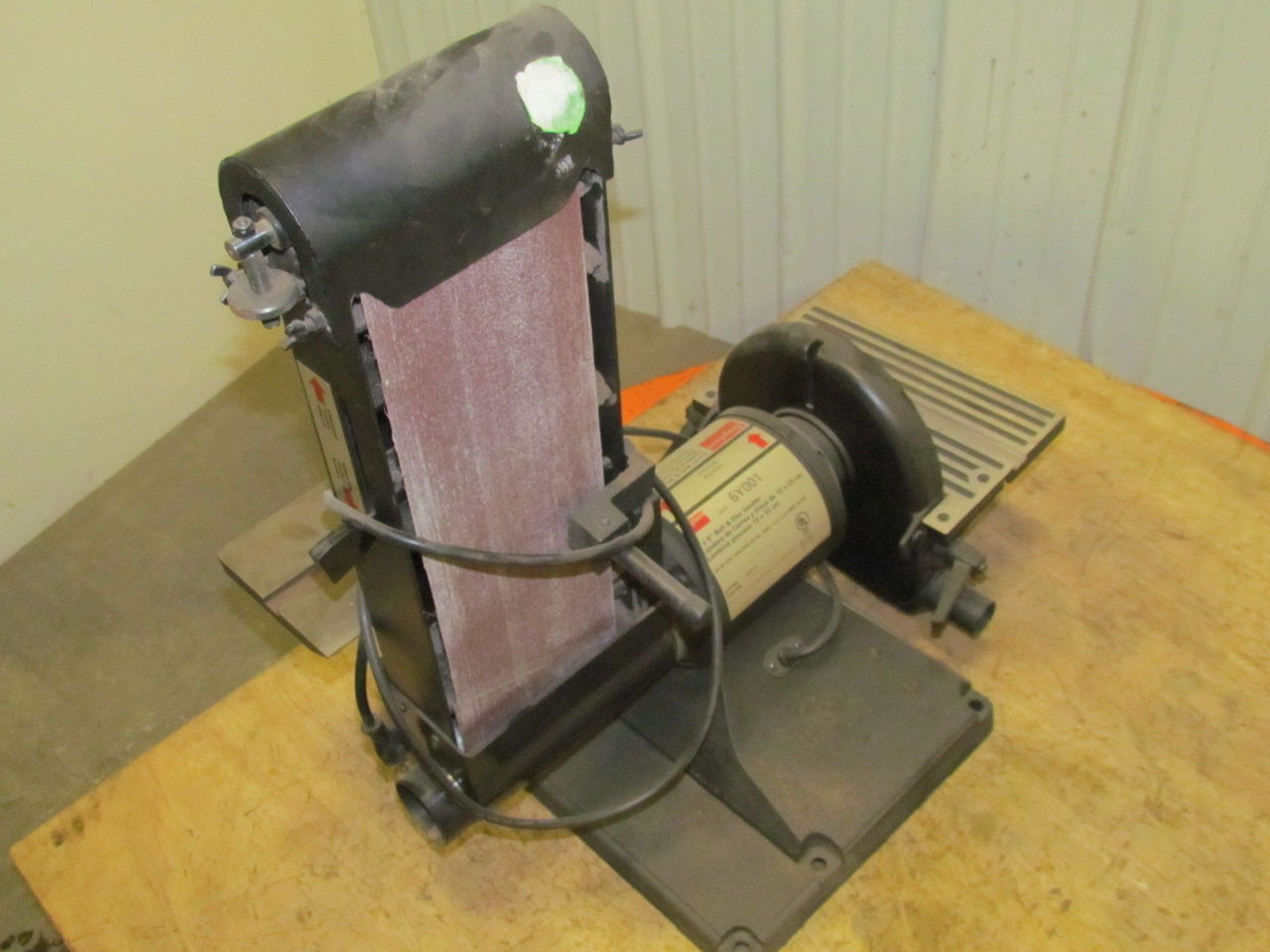 Dayton 6Y001 6" Belt Sander/9" Disc Sander 3/4 HP 3450 RPM 120V