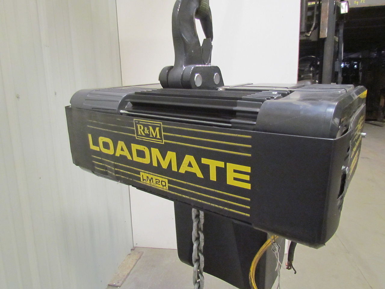 R & M Loadmate LM20 2 Ton Electric Chain Hoist 460V 15'8" Lift 32/8 FPM 2 Speed eBay
