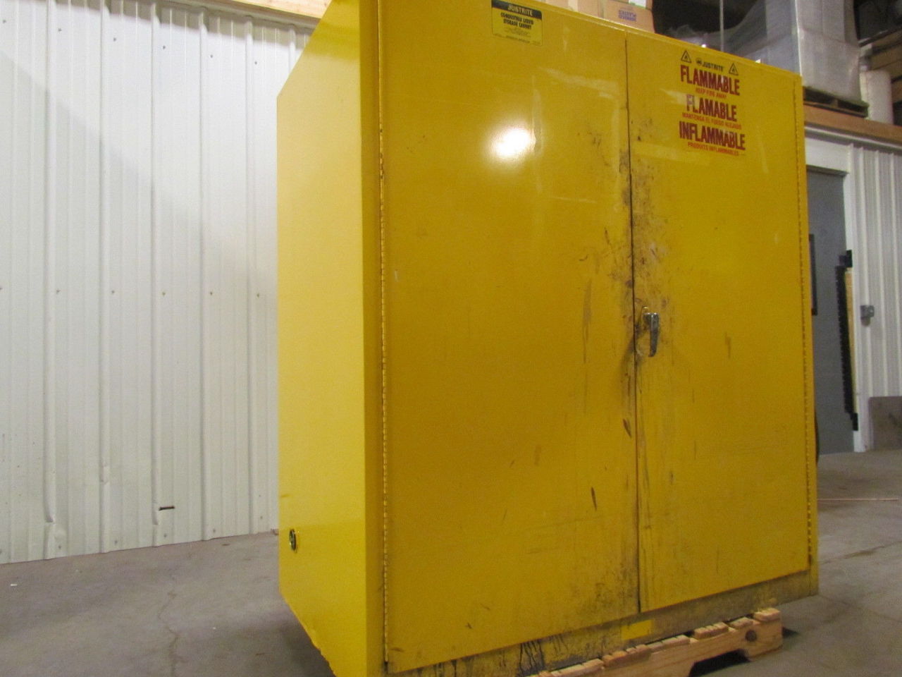 Justrite 25760 Flammable Liquid Storage Safety Fire 110Gal 2