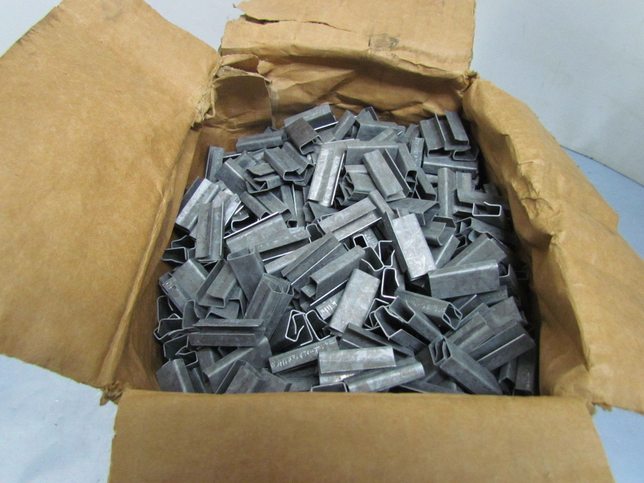 Galvanized Open Metal Seal Strapping Bander Buckle Clip Crimp 1/2