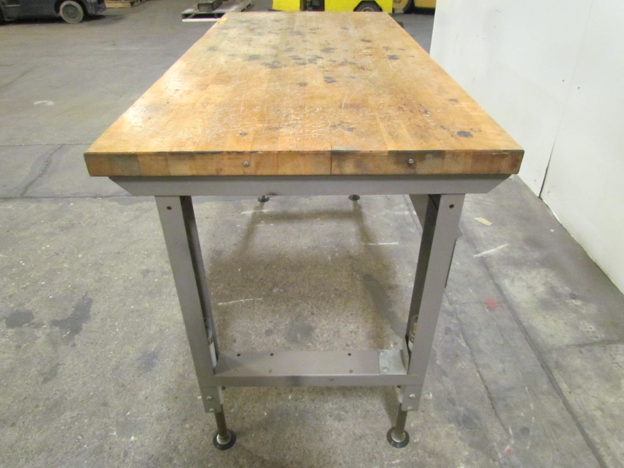 Lyon Industrial Butcher Block Workbench Lift Table 60x28x3036