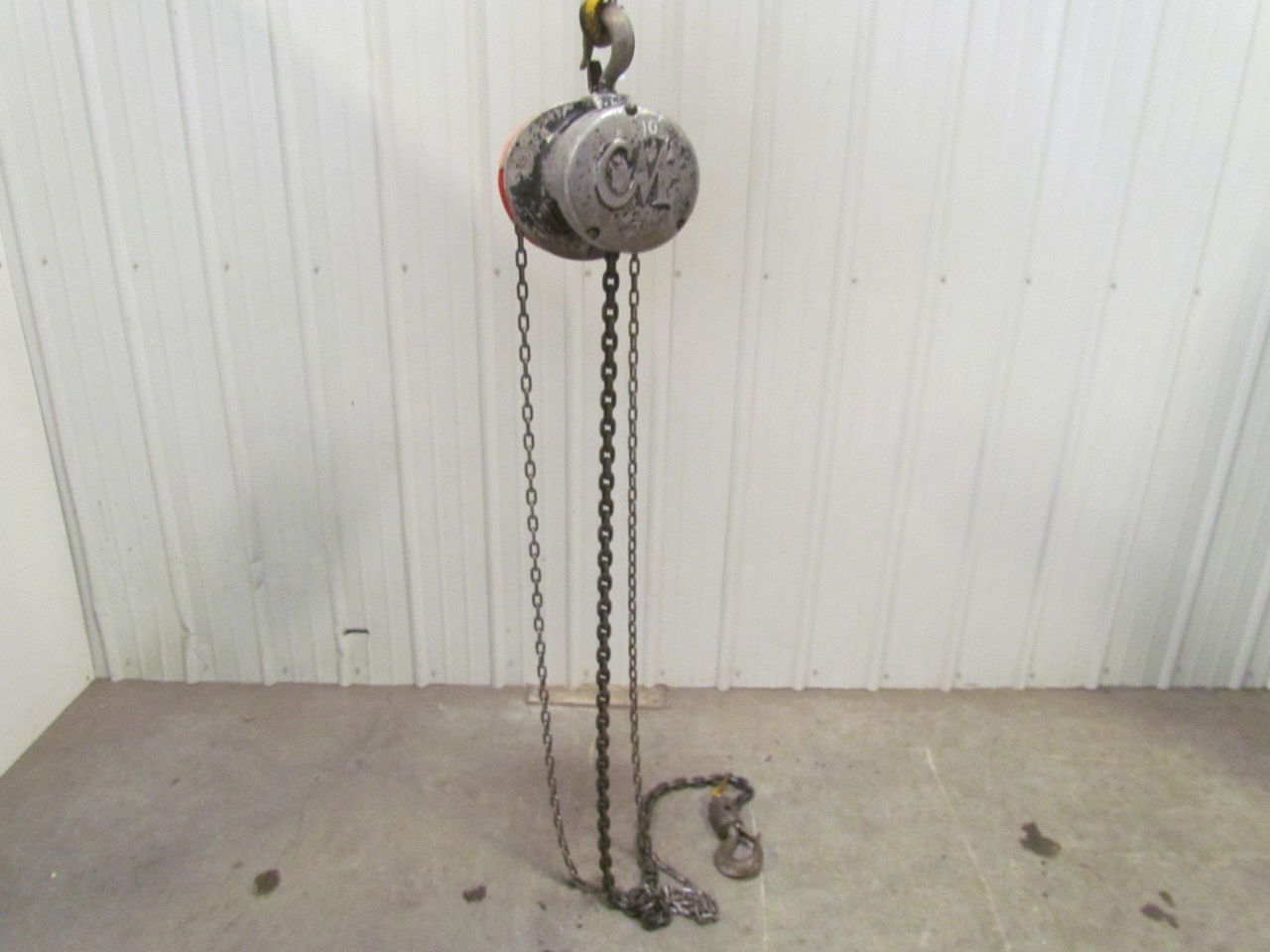 CM Columbus Mckinnon 2 Ton Manual Chain Fall Hoist 9' Lift 4000 lb Capacity