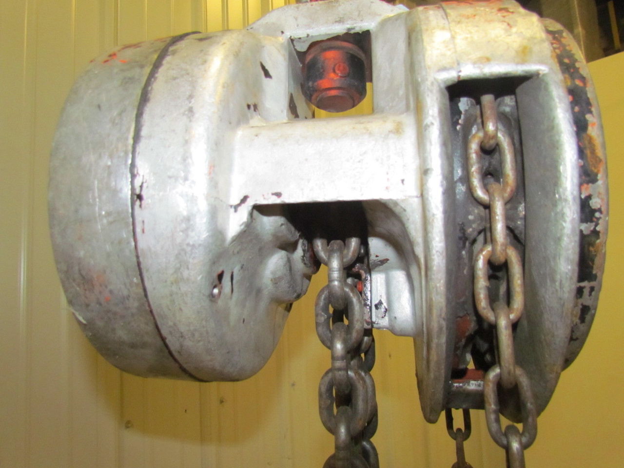 CM Columbus Mckinnon 2 Ton Manual Chain Fall Hoist 11'6" Lift 4000 lb