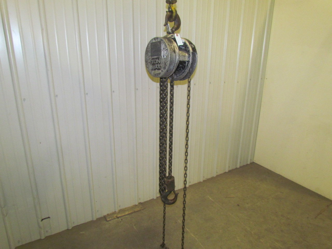 CM Cyclone Model S 2 Ton Manual Chain Fall Hoist 8' Lift 4000 lb