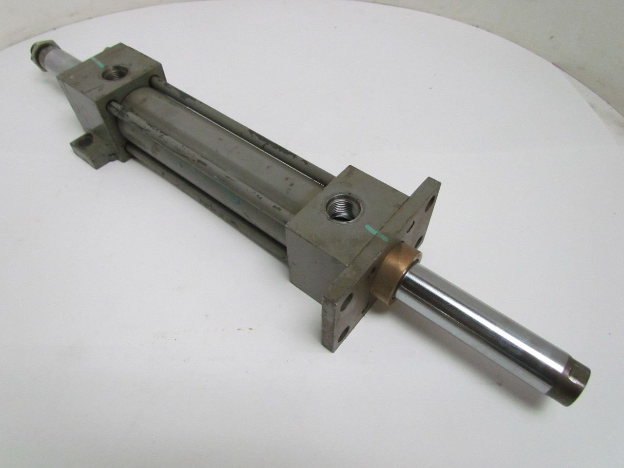 Lynair H1 1/2MCA04 Pneumatic Air Cylinder 11/2" Bore 6" Stroke Double