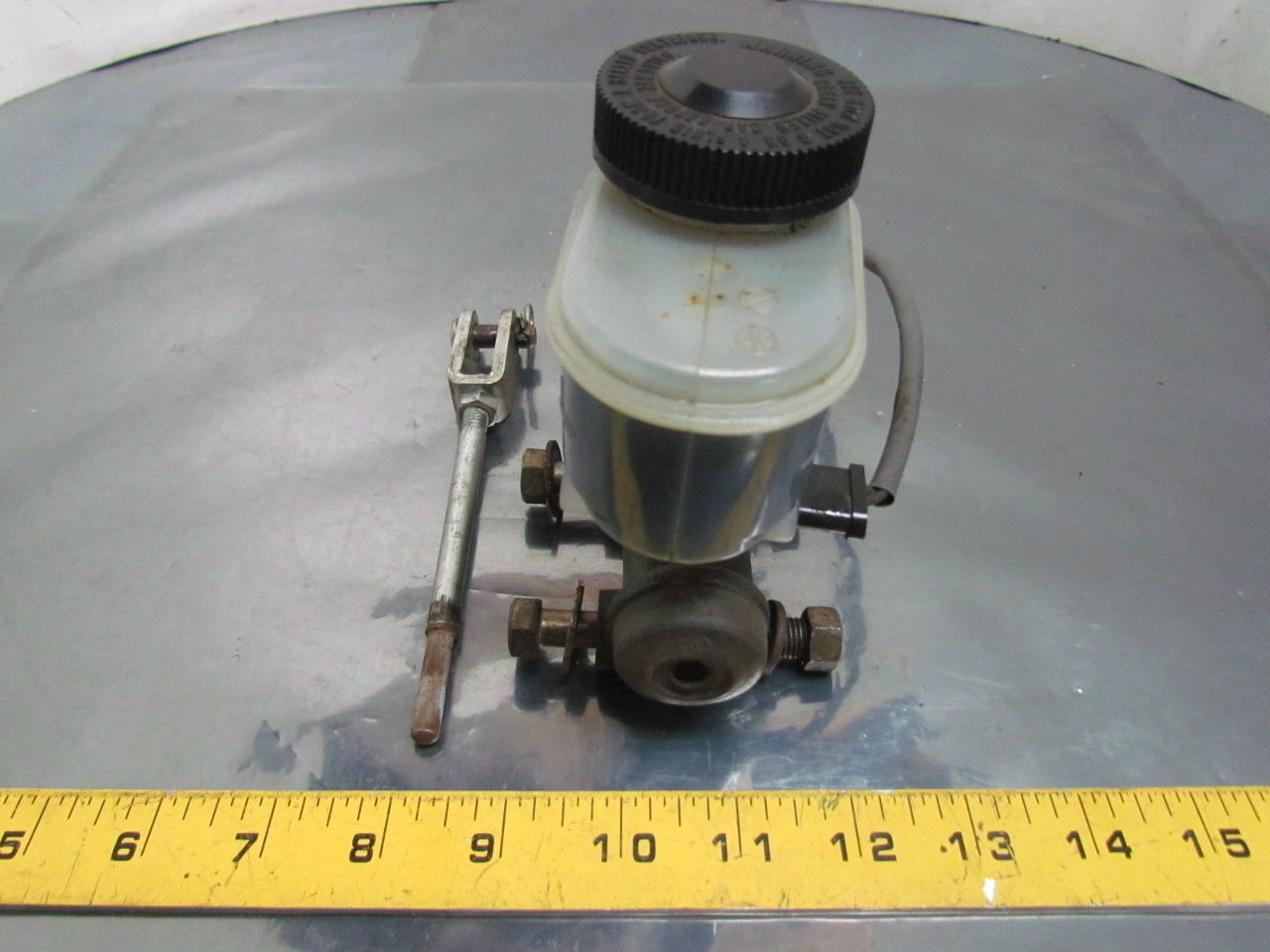 Caterpillar Brake Master Cylinder From A Cat 2EC25 Forklift eBay