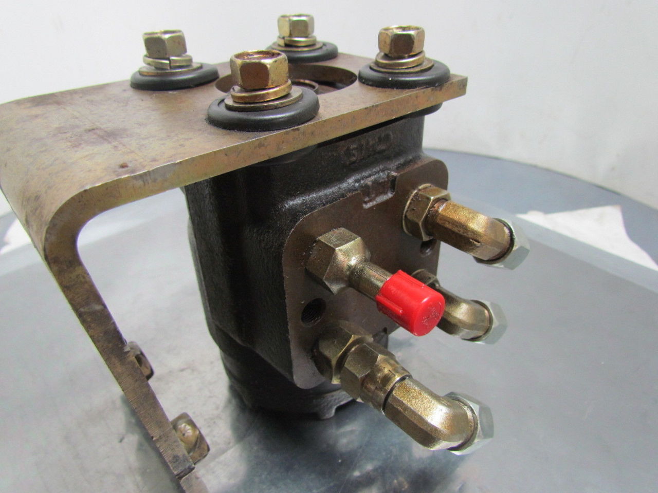 Orbitrol Sumitomo Eaton 2434015002 Steering Control Valve Char Lynn