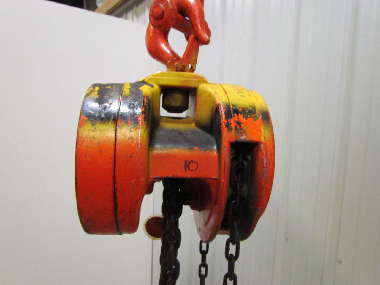 CM Cyclone 11/2 Ton Manual Chain Fall Hoist 10' Lift 3000 lb w/Load