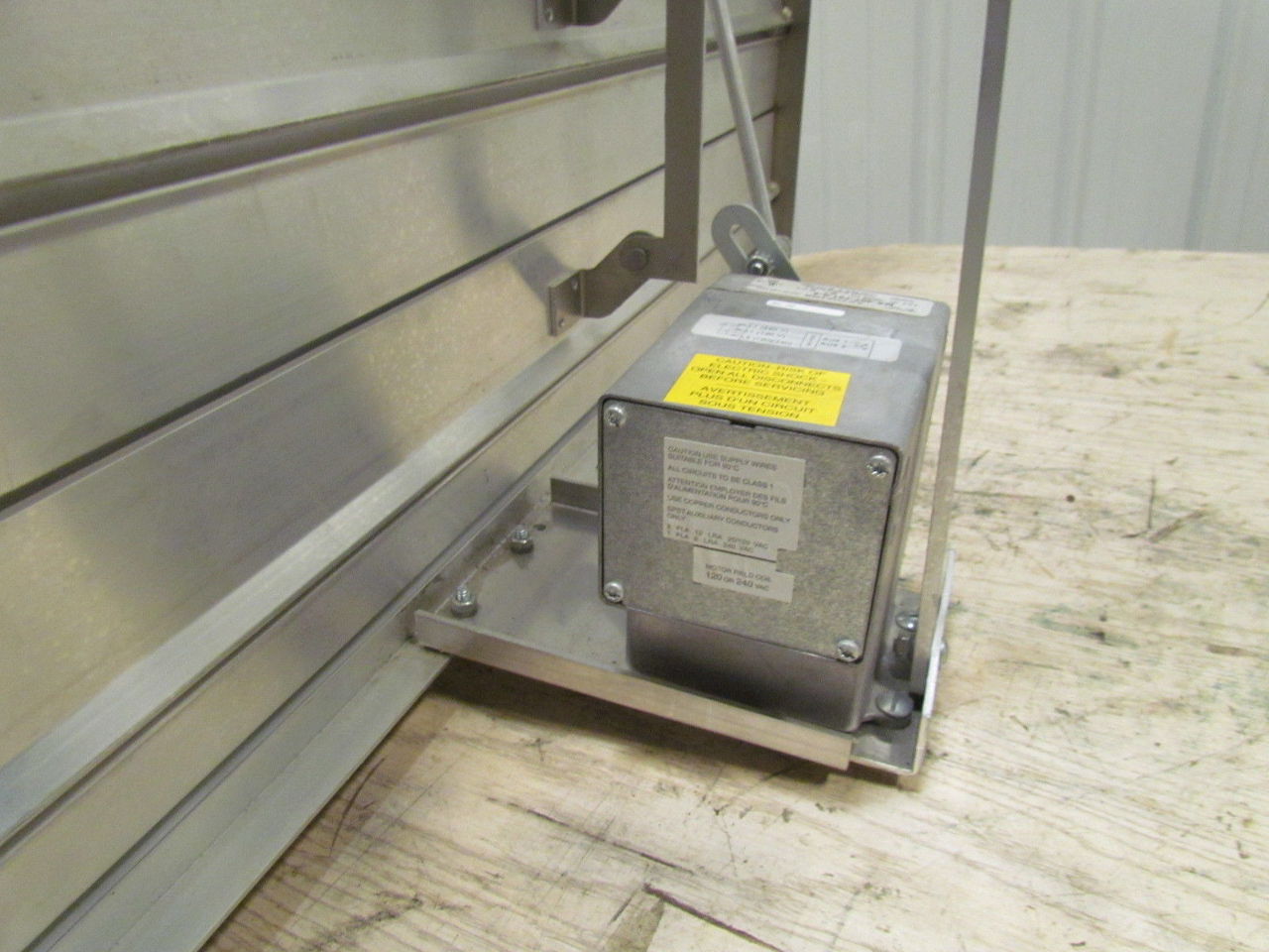 MA40770104 36"x36" Aluminum Motorized Damper 120240V 1Ph Power