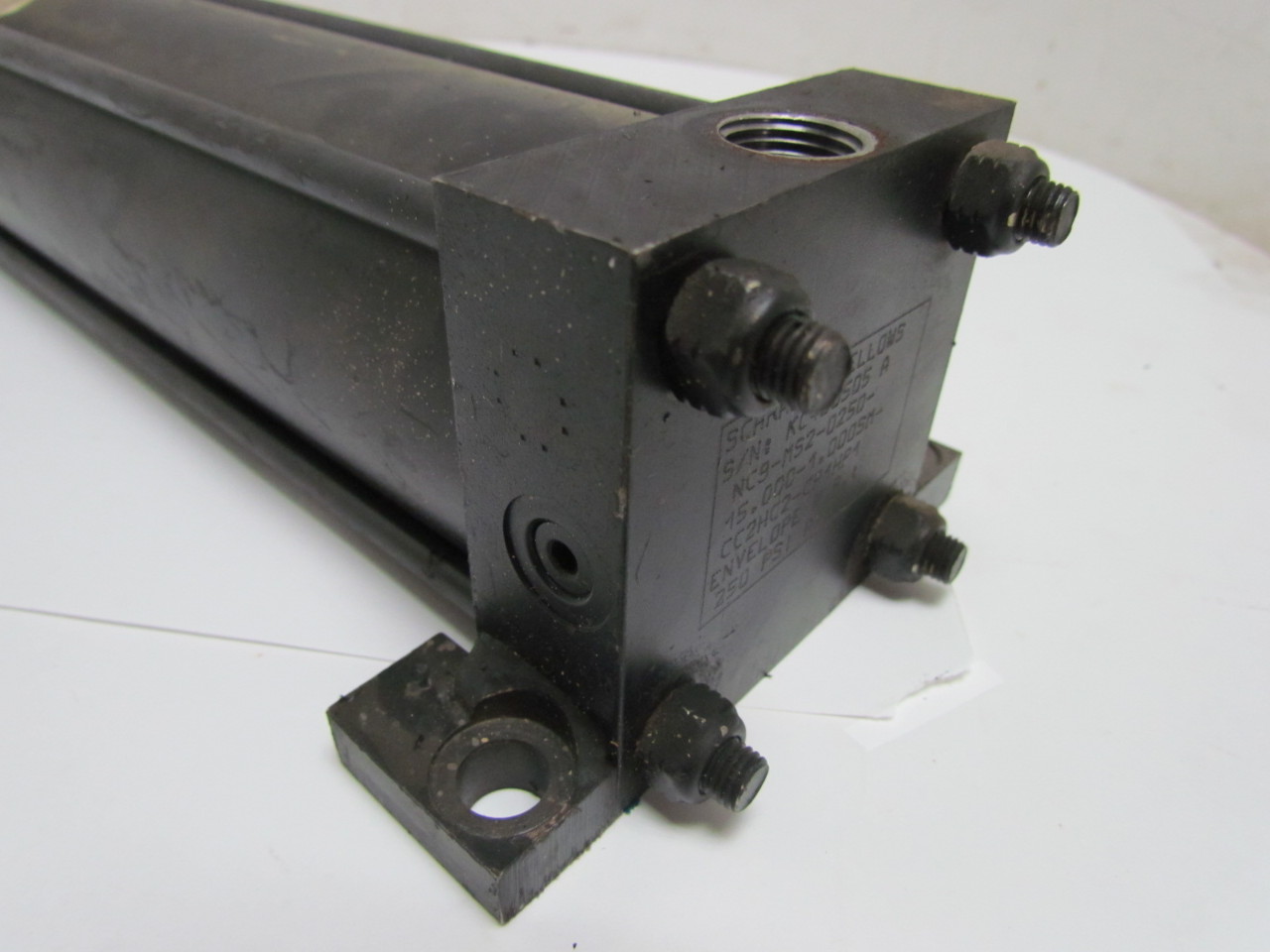 Schrader Bellows Pneumatic Air Cylinder 21/2" Bore 15" Stroke NC9