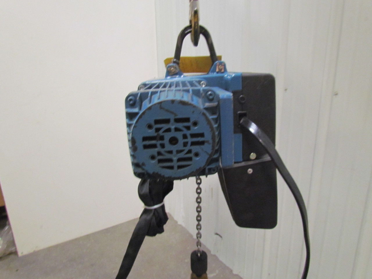 Demag DCSPro 1 125 H8 VS 250lb 1/8 Ton Electric Chain Hoist Fall