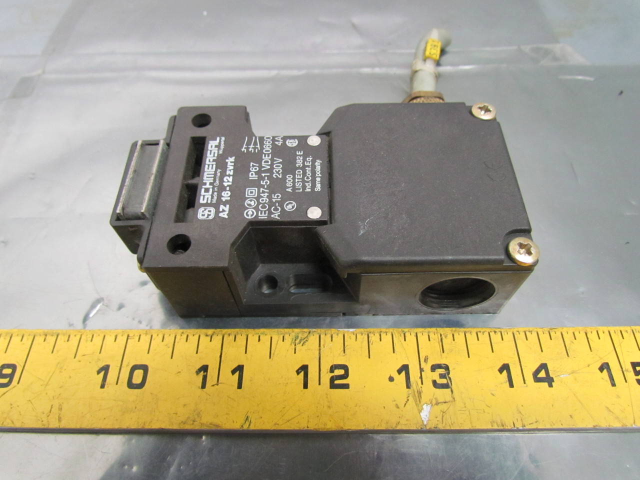 Schmersal AZ 1612zvrk Safety Interlock Door Switch 4A 230V w/out