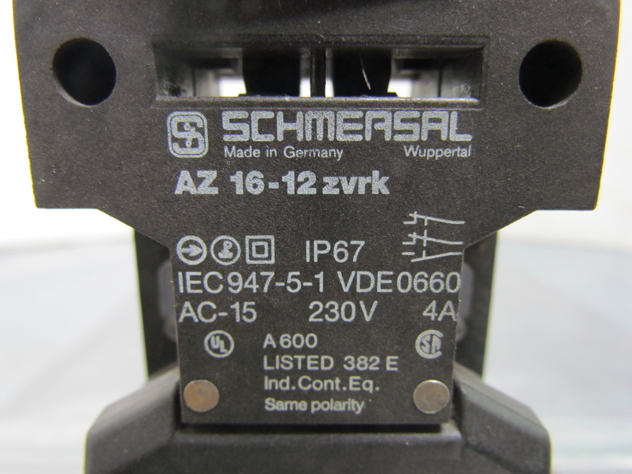 Schmersal AZ 1612zvrk Safety Interlock Door Switch 4A 230V w/out