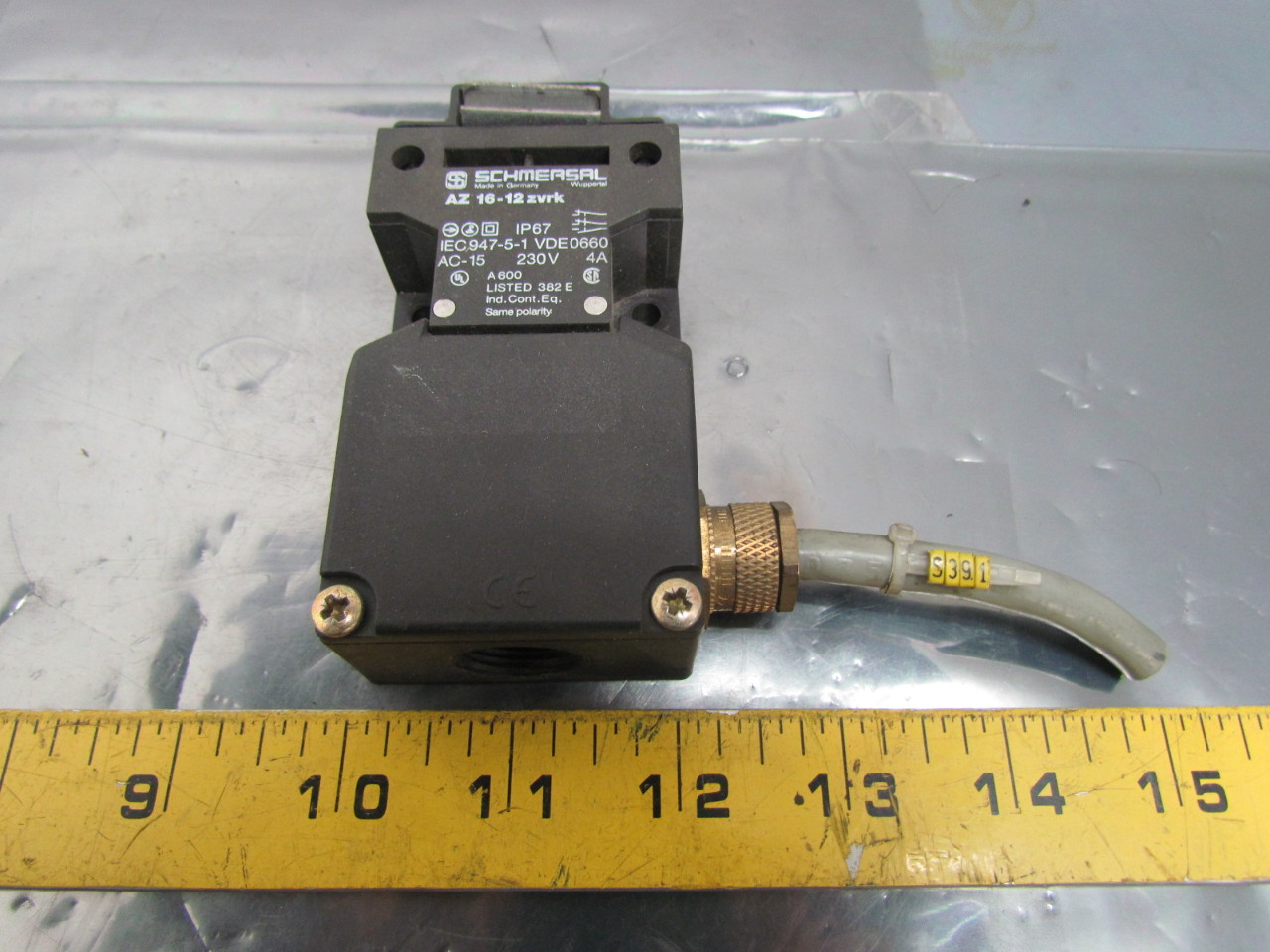 Schmersal AZ 1612zvrk Safety Interlock Door Switch 4A 230V w/out