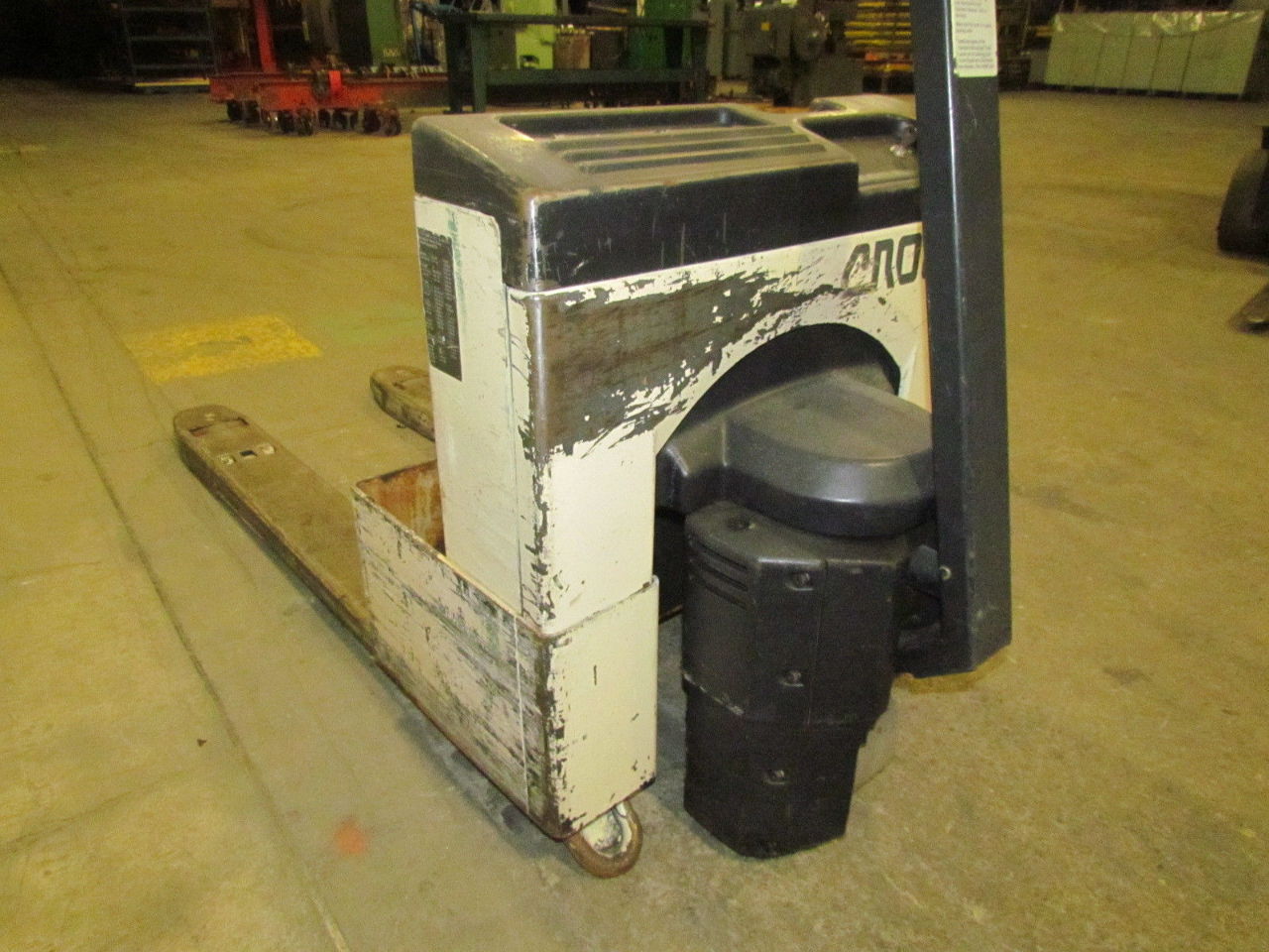 Crown 40GPW414 Type E Electric Pallet Jack 4000 24 V Electric