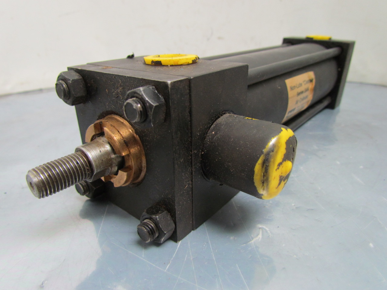 Parker 02ANU14A Pneumatic Air Cylinder 2" Bore 6" Stroke Trunnion Mount