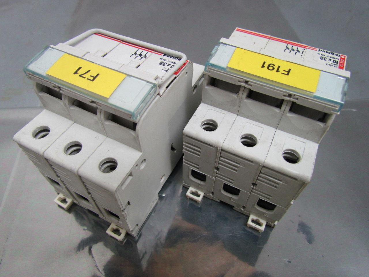 Legrand 05838 IEC2692 3 Pole Fuse Holder 10x38 2 Per Lot eBay
