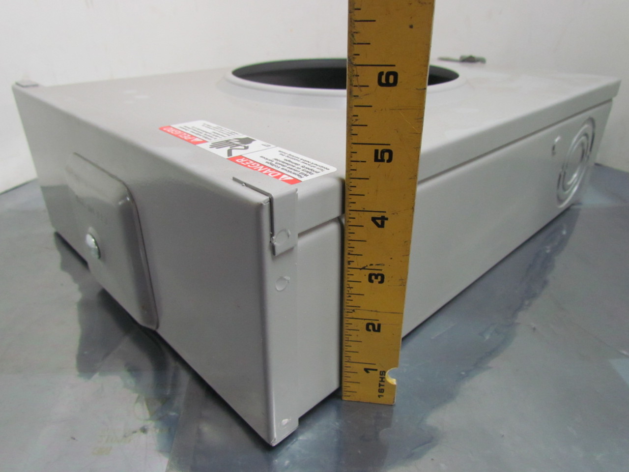 Milbank U8173XLKKBLG Meter Socket Enclosure Box Type 3R 200 Amp 1Ph