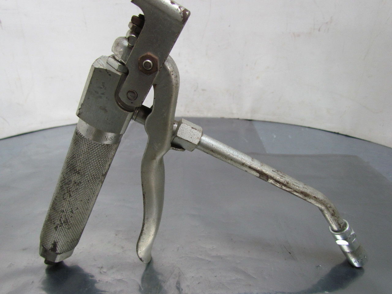 Lincoln Electric High Pressure Grease Control Valve Gun 1/4" NPT 6