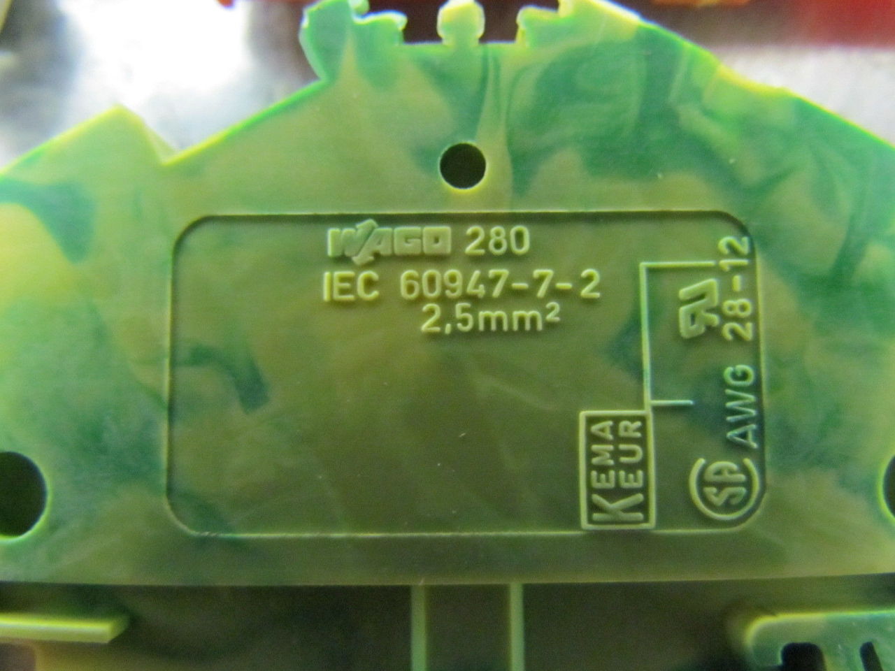 WAGO 280-547 Terminal Block - 20A 500V 6-Point DIN Rail Mount Triple-Deck