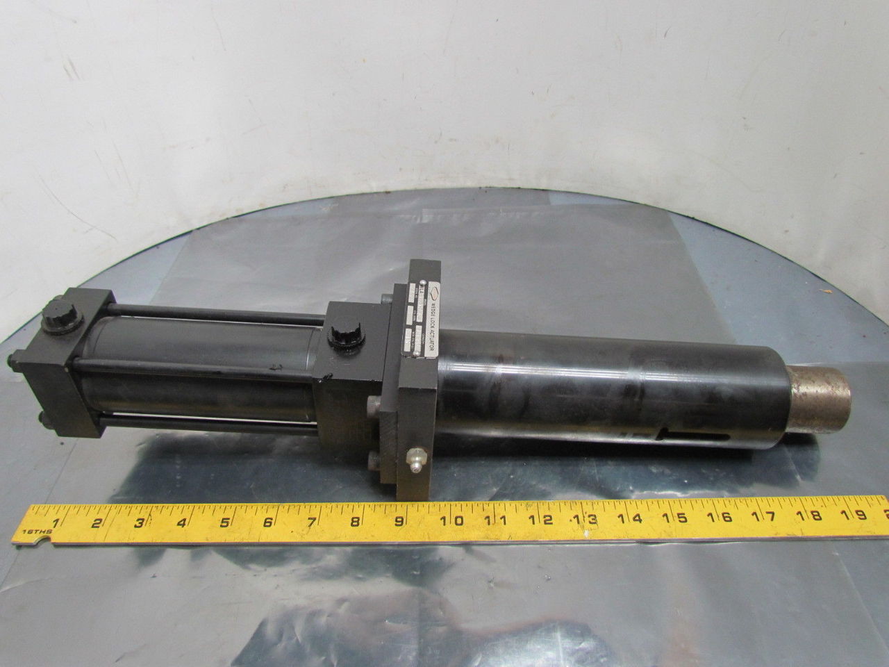 WLA8138P300A Air/Hydraulic Wedge Lock Cylinder 2"Bore Single End