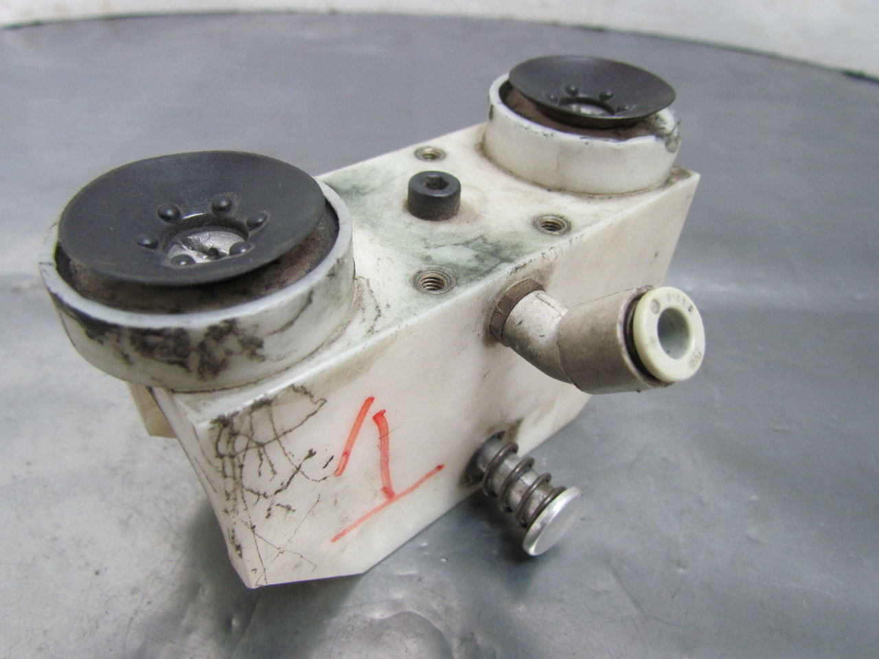 Pneumatic Air Suction Cup Vacuum Lifting Clamp 11/8" Slide Rail VacuLift eBay