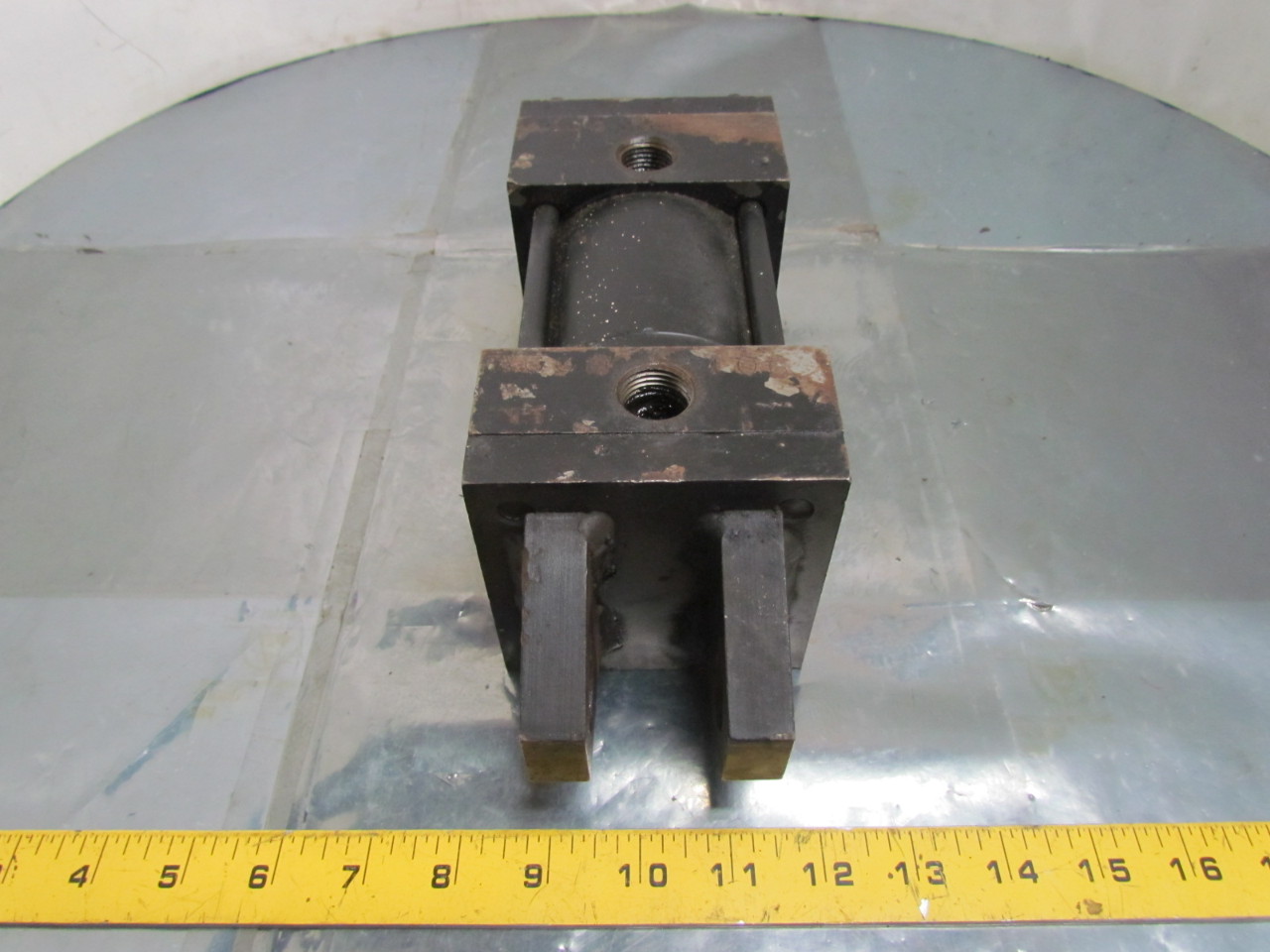 Parker BC2A142 Pneumatic Air cylinder 31/4" Bore 2" Stroke Clevis