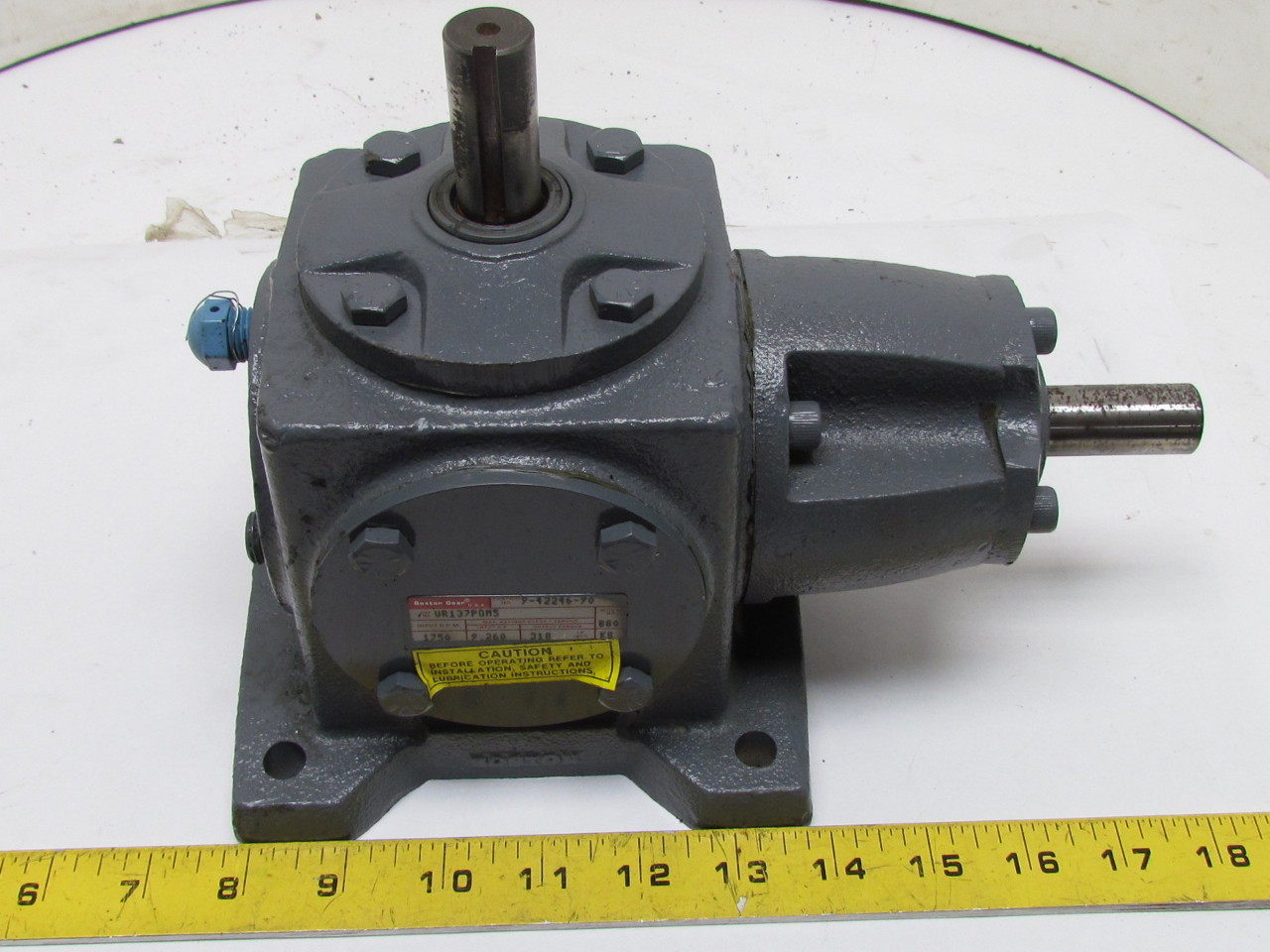 Boston Right Angle Spiral Bevel Gear Drive Gearbox 11 Ratio 9.260Hp M5