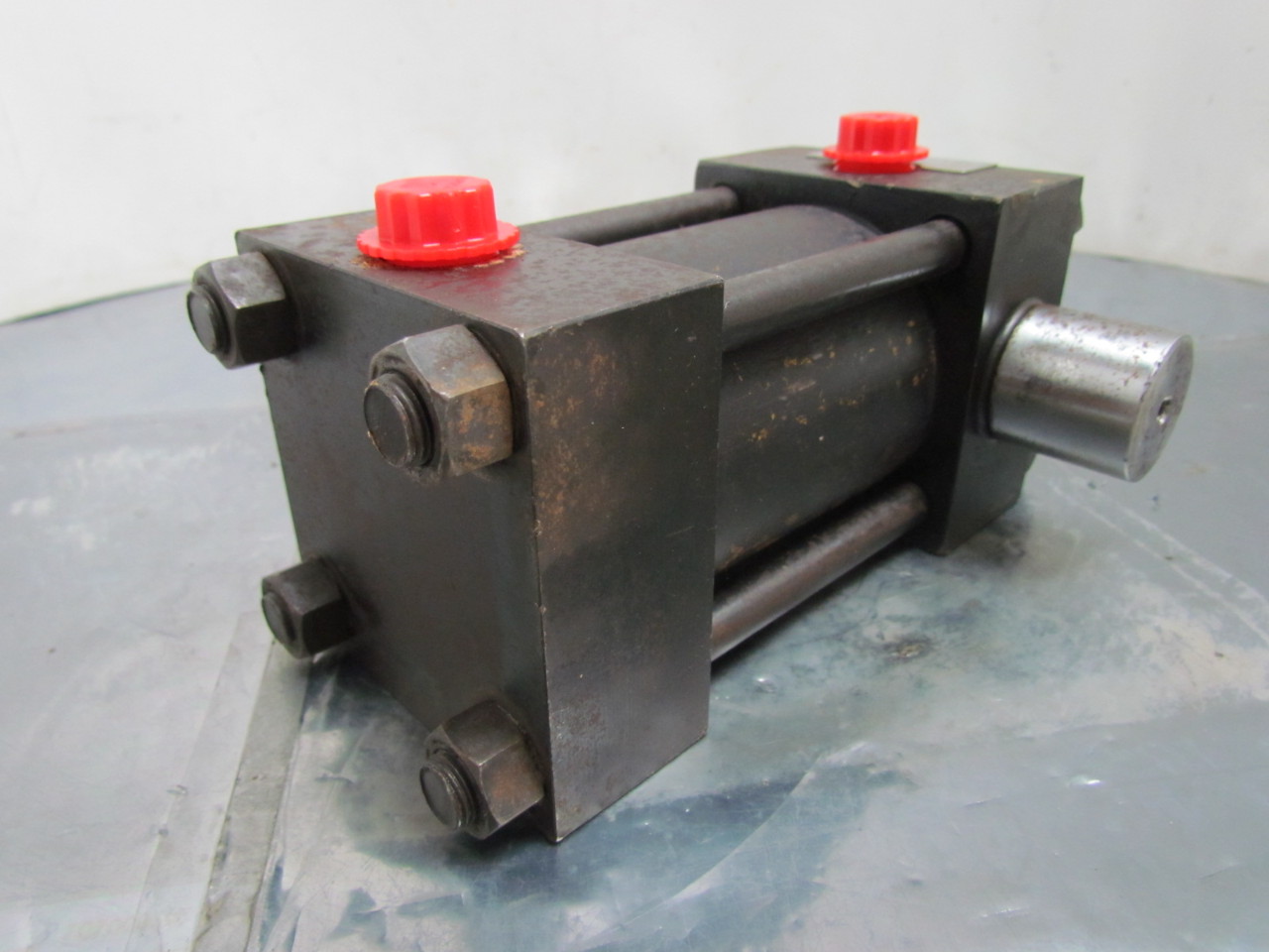 HydroLine N2U 2.5X2 Hydraulic Cylinder 21/2" Bore 2" Stroke Trunnion