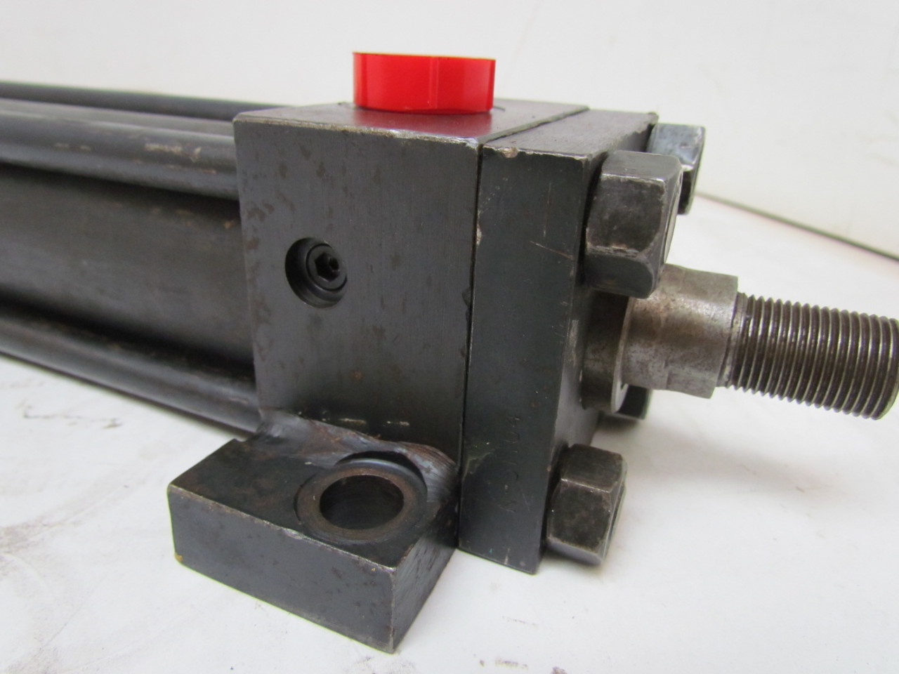 HydroLine HYMN5A2X24.5 Hydraulic Cylinder 2" Bore 241/2" Stroke N5